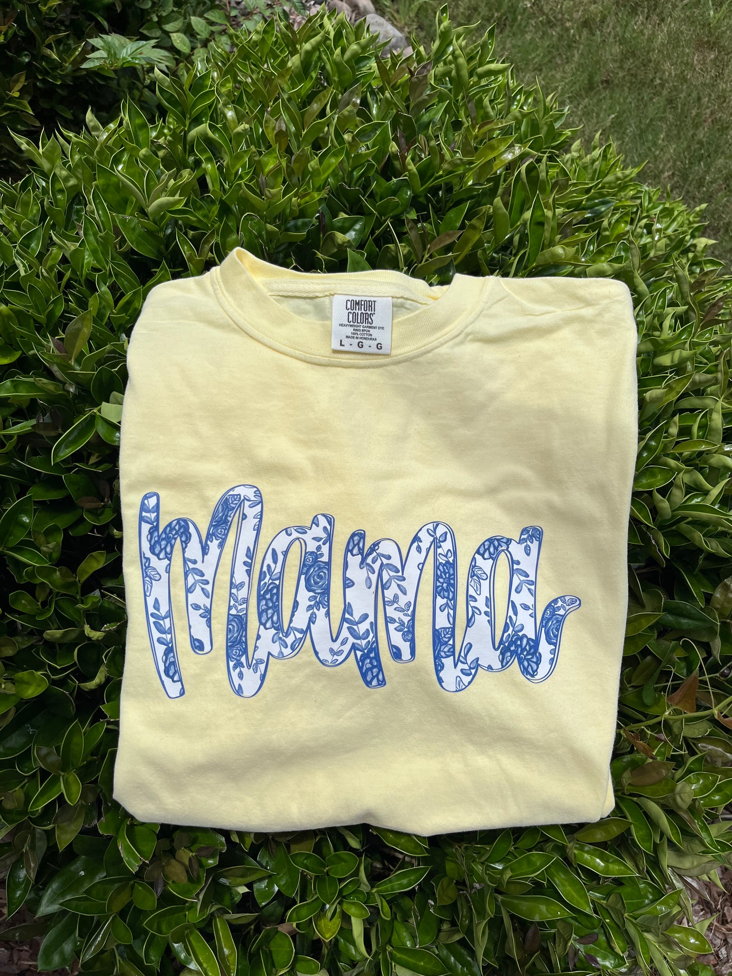Blue Willow Mama Tee