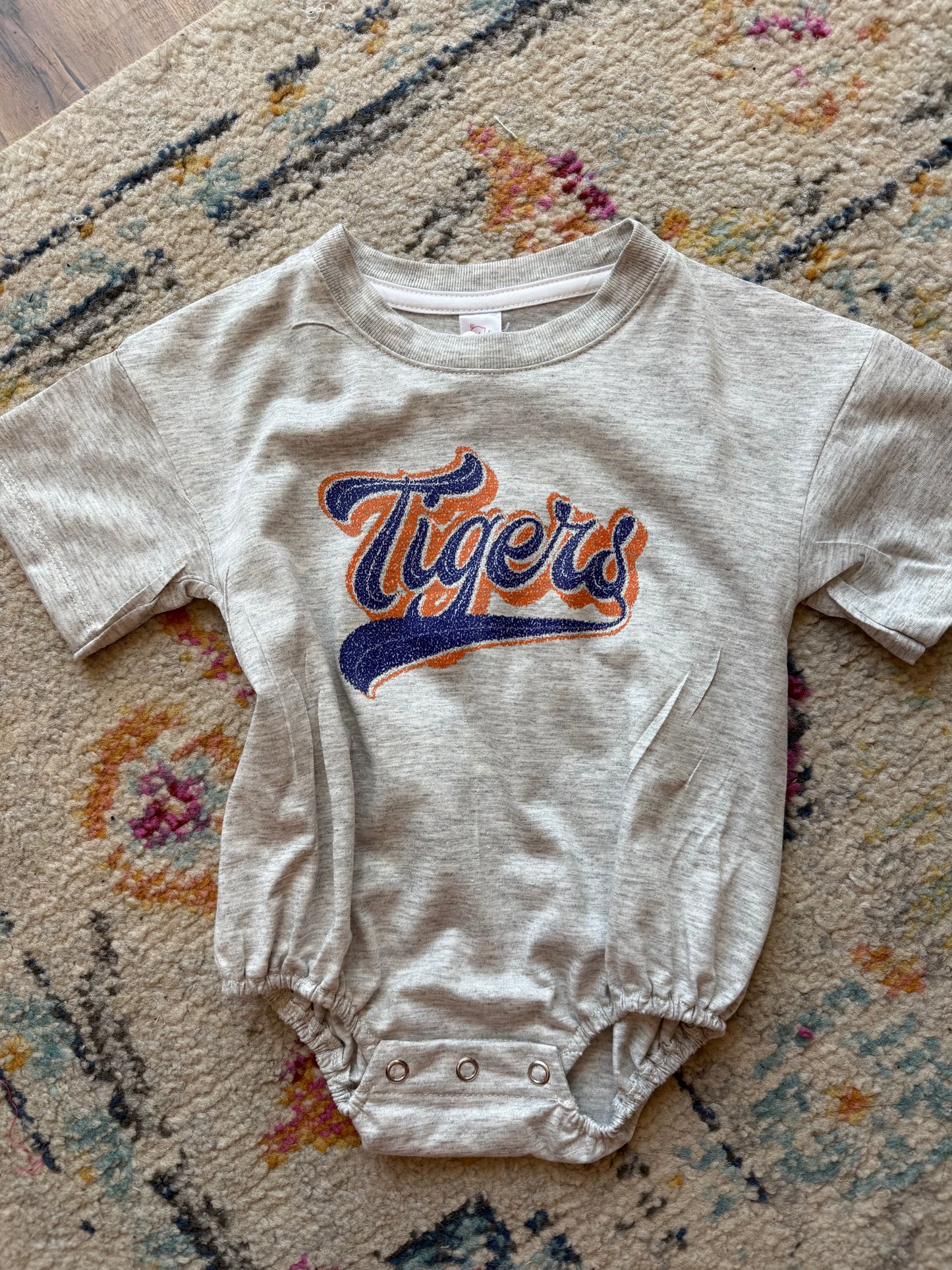 Distressed Tigers Bubble