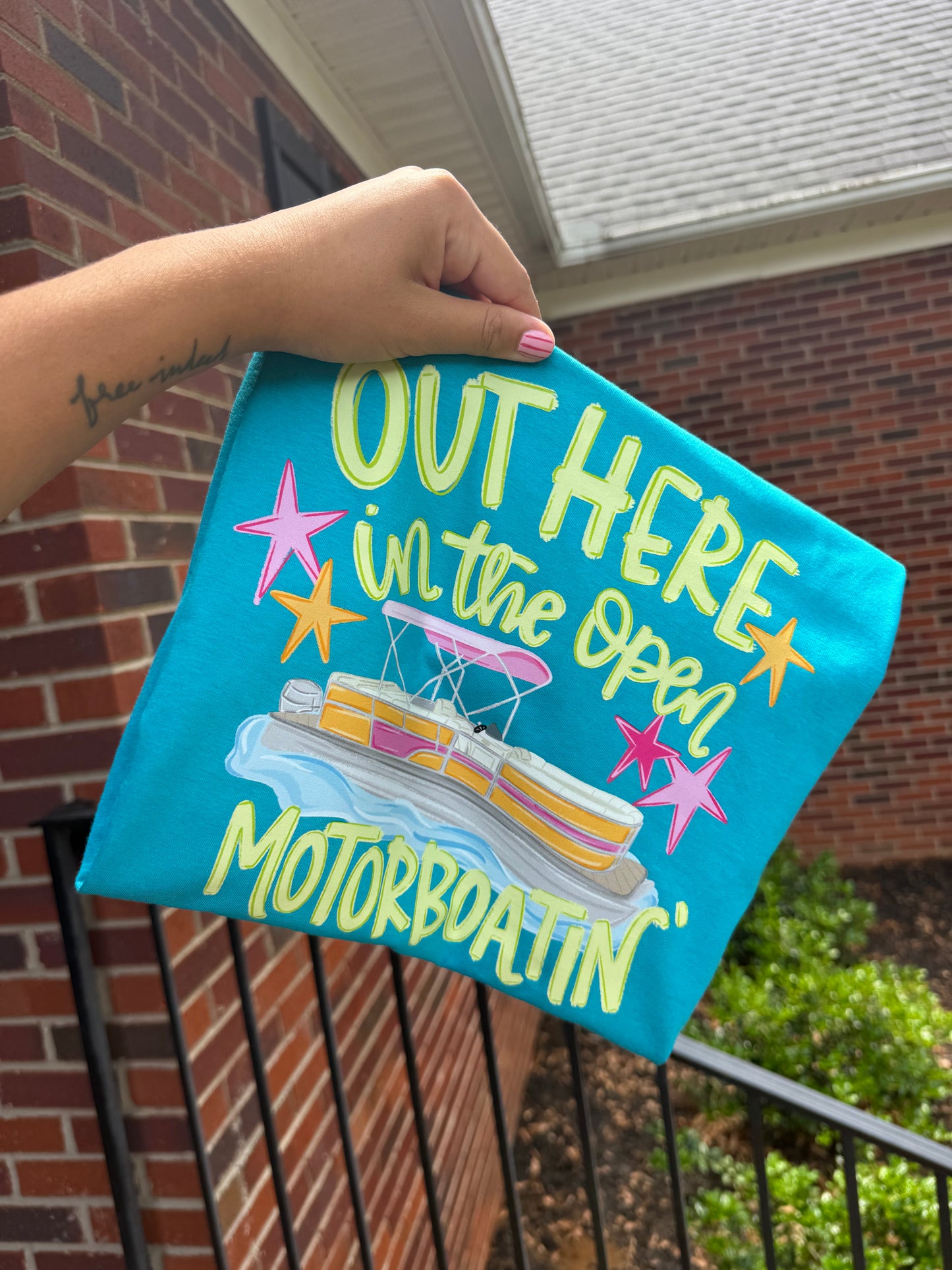 Motorboatin Tee